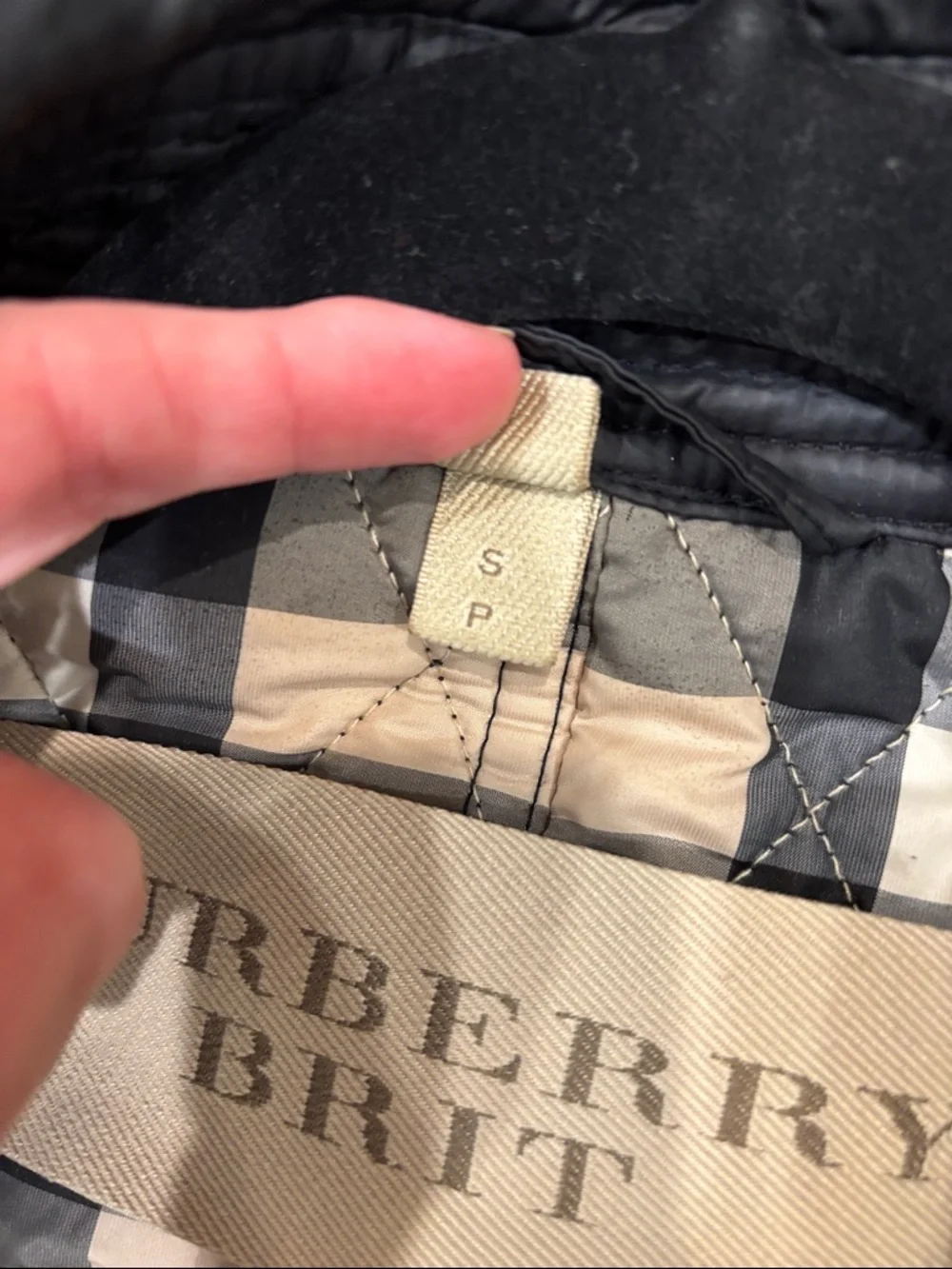 Burberry Black Quilted Belted Trench Coat - Picture 7 of 7